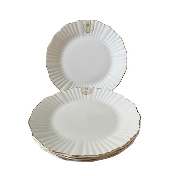 Eaton Fine Porcelain Aubrey Dinner Plates 10.5" Fluted Gold Accent Edge Set of 4 - Picture 11 of 13